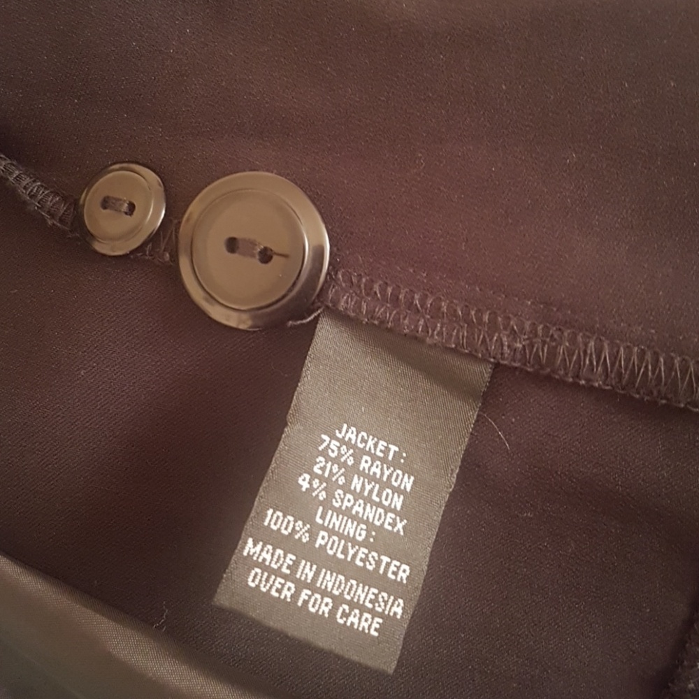 Blazer - Picture 4 of 4